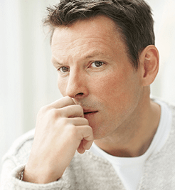 Bir adam heyecanı sırasında taburcu olmayı düşündü